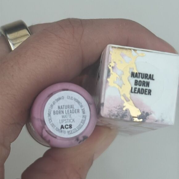 NWT MAC Cosmetics Lipstick Natural Born Leader - Picture 5 of 5
